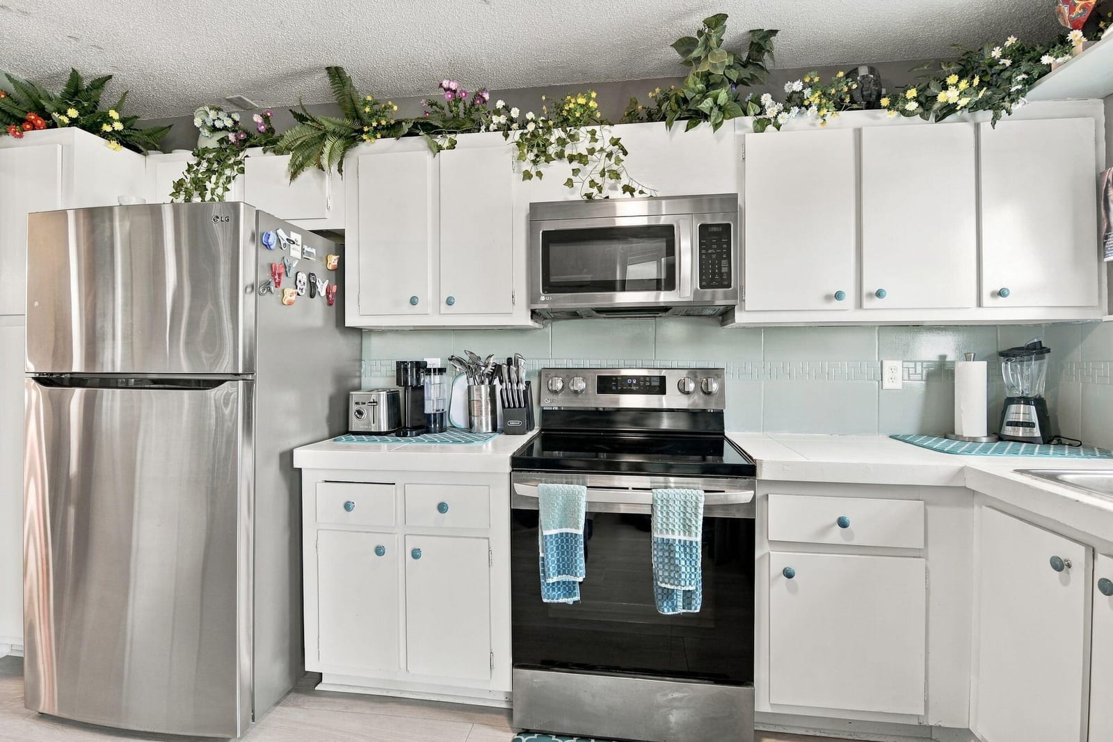 3465 Via Poinciana 405 — photo 10