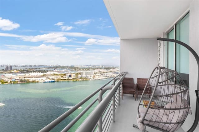335 Biscayne Boulevard 3904, Miami, FL 33131