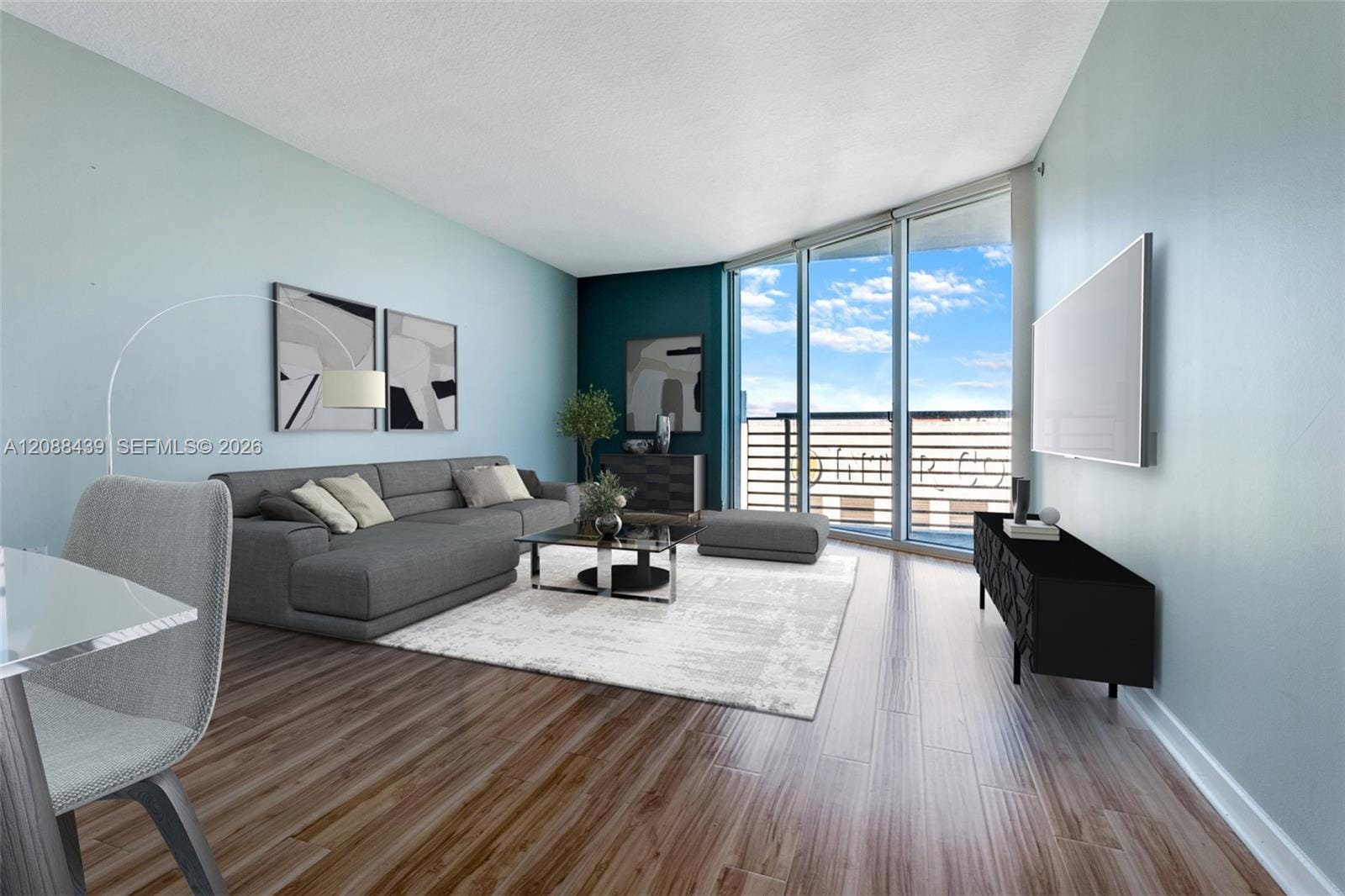 335 Biscayne Boulevard 3904 — photo 3