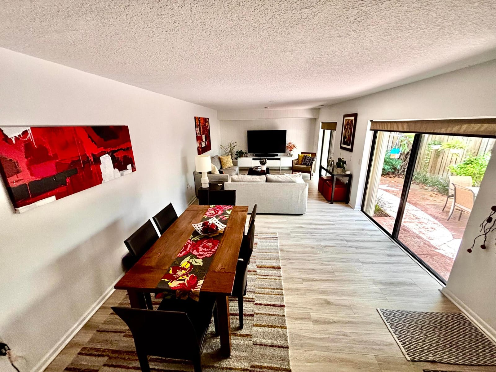 1700 Embassy Drive 403 — photo 3