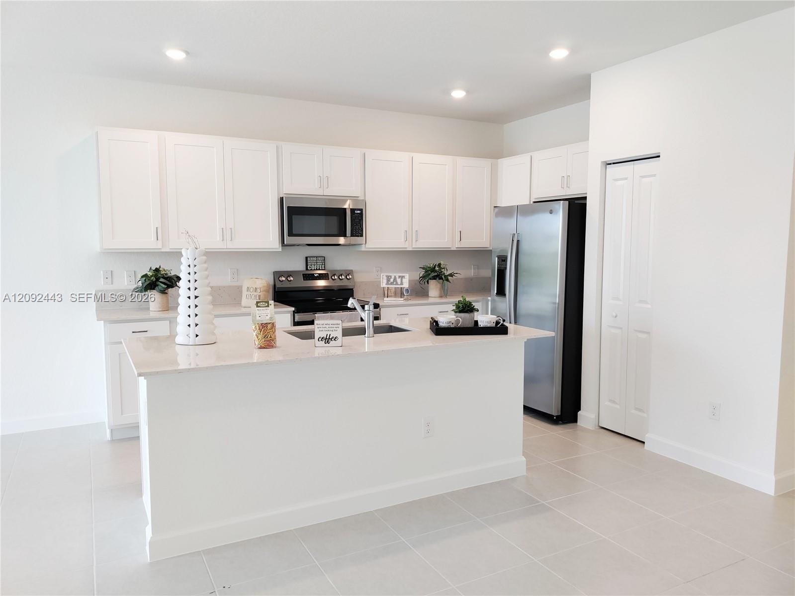 390 SE Crossoak Lane, Port St. Lucie, FL 34984 photo 4