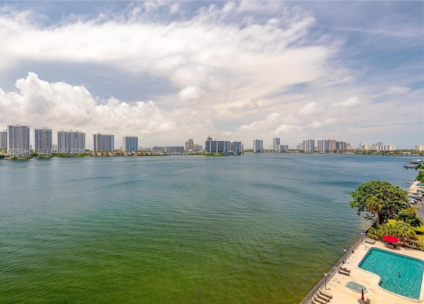 17600 N Bay Road N302, Sunny Isles Beach, FL 33160 photo 2