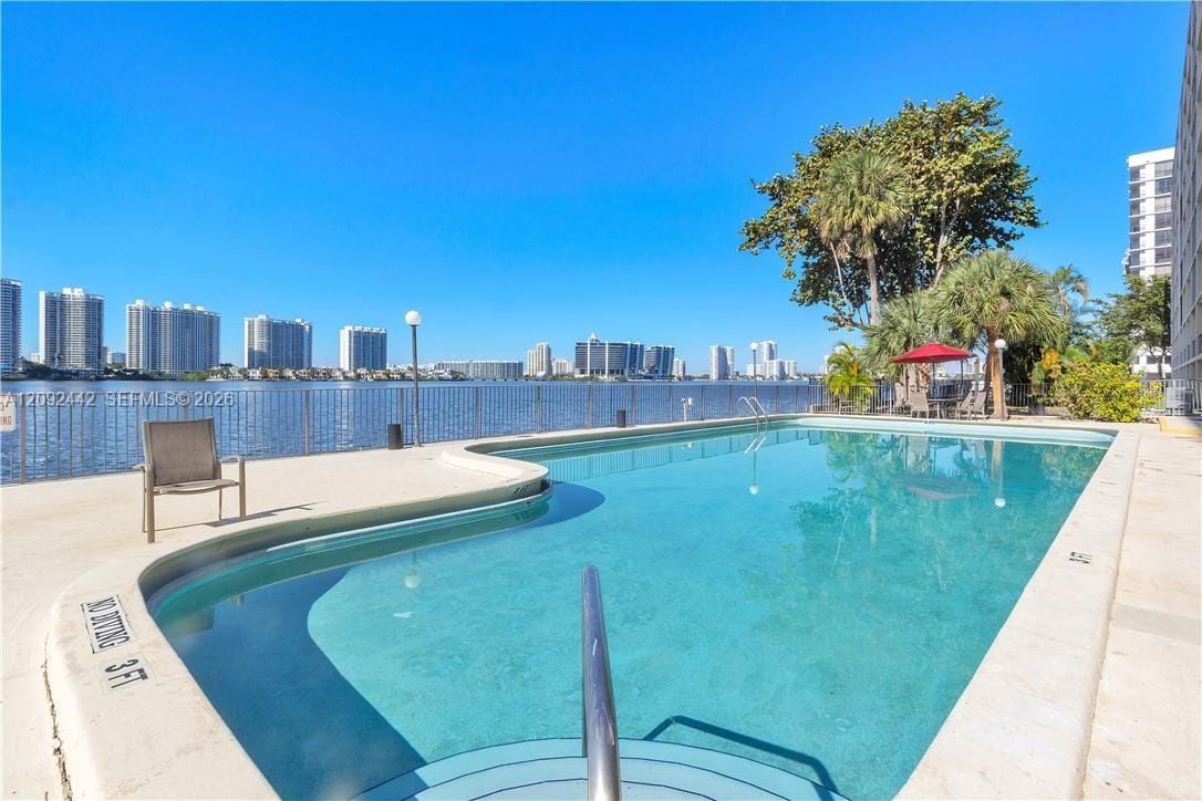 17600 N Bay Road N302, Sunny Isles Beach, FL 33160 photo 4