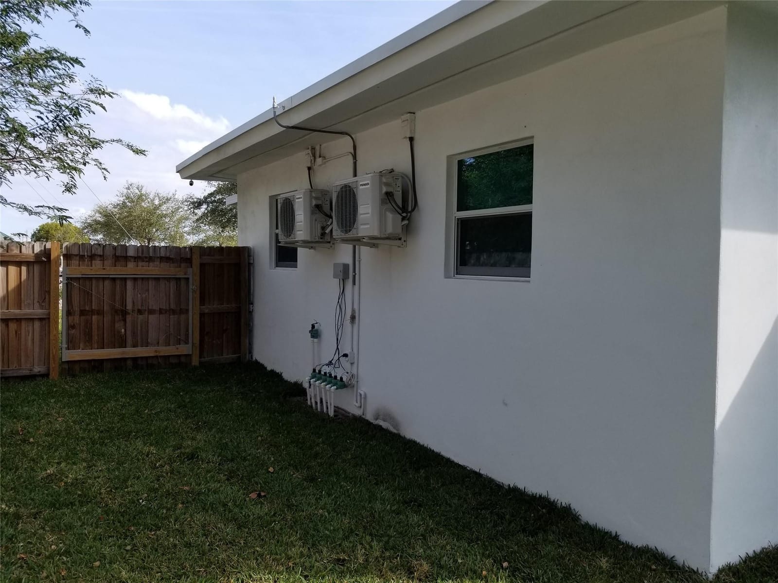 4217 SW 61st Avenue — photo 3