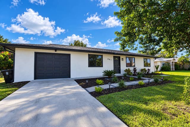 661 SW CYNTHIA Street, Port St. Lucie, FL 34983
