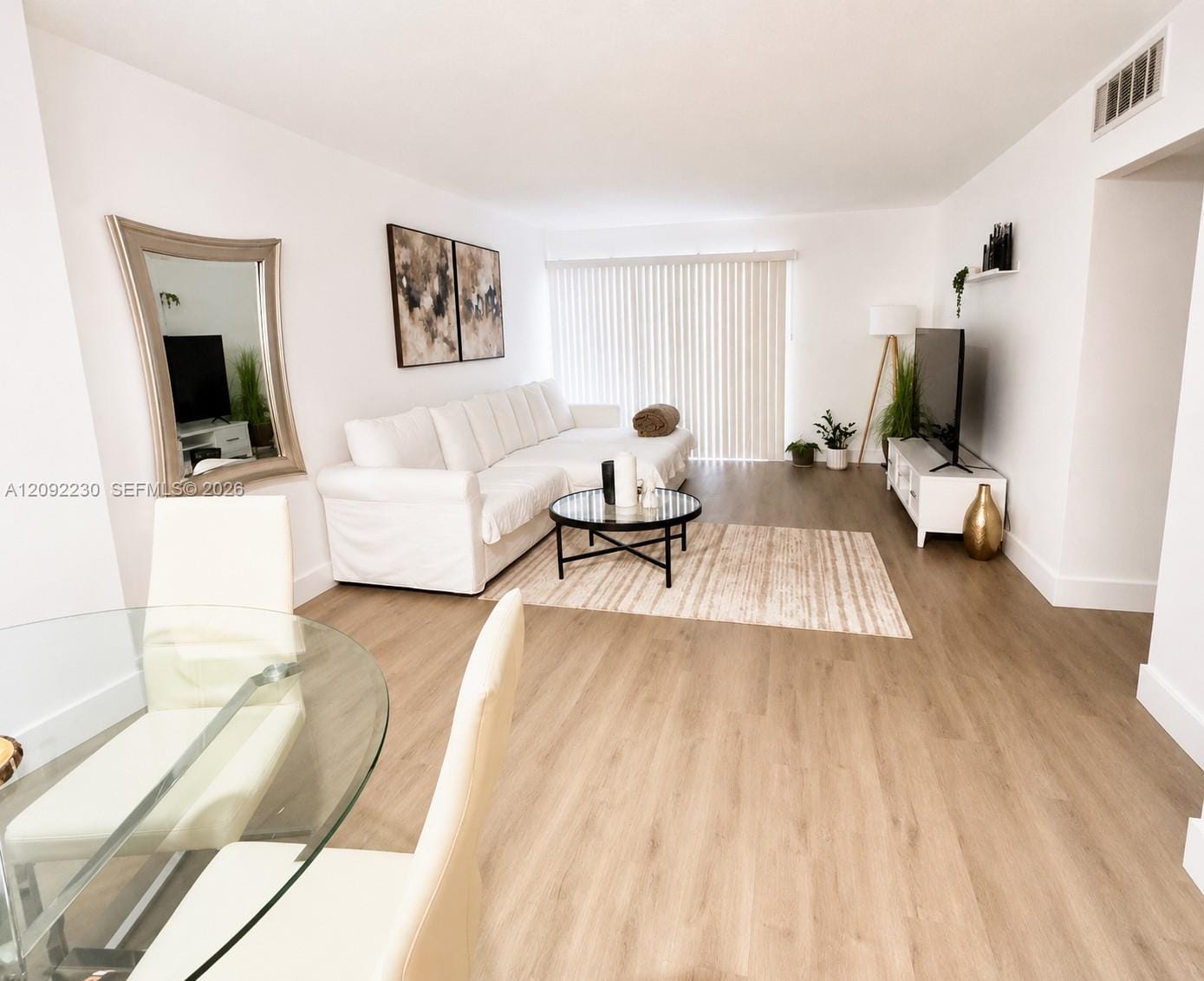 400 Kings Point Drive 1224 — photo 3
