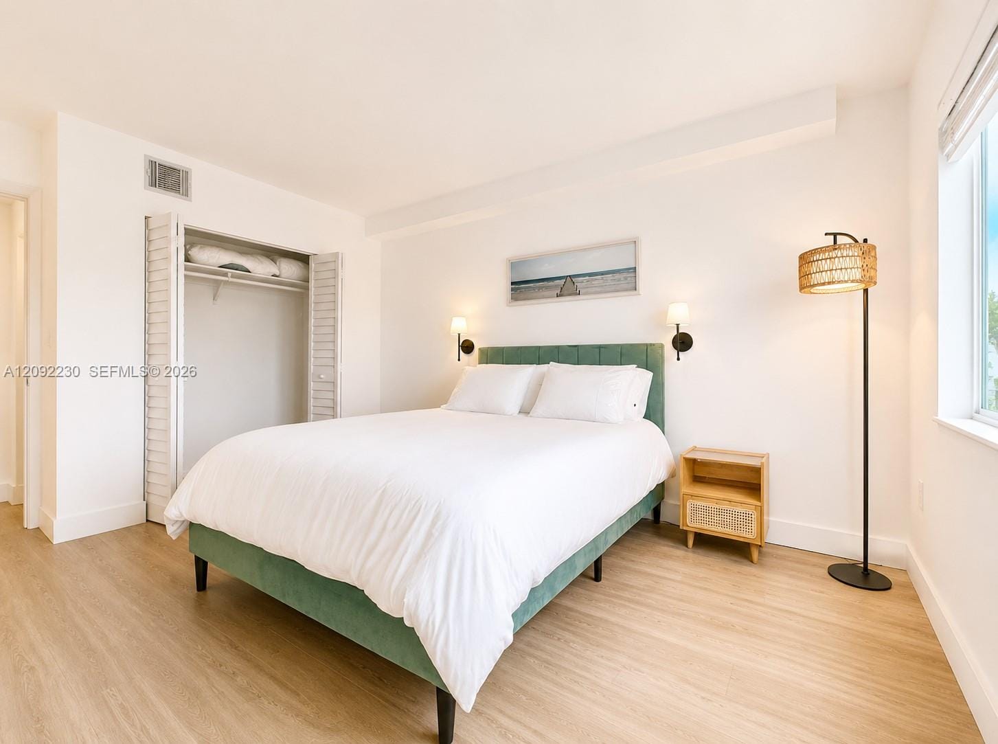 400 Kings Point Drive 1224 — photo 9