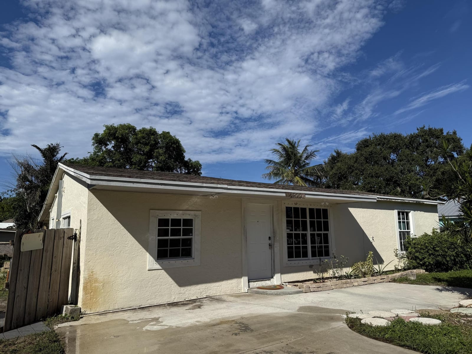 2829 SHAWNEE Road, West Palm Beach, FL 33406 - photo 1 of 13