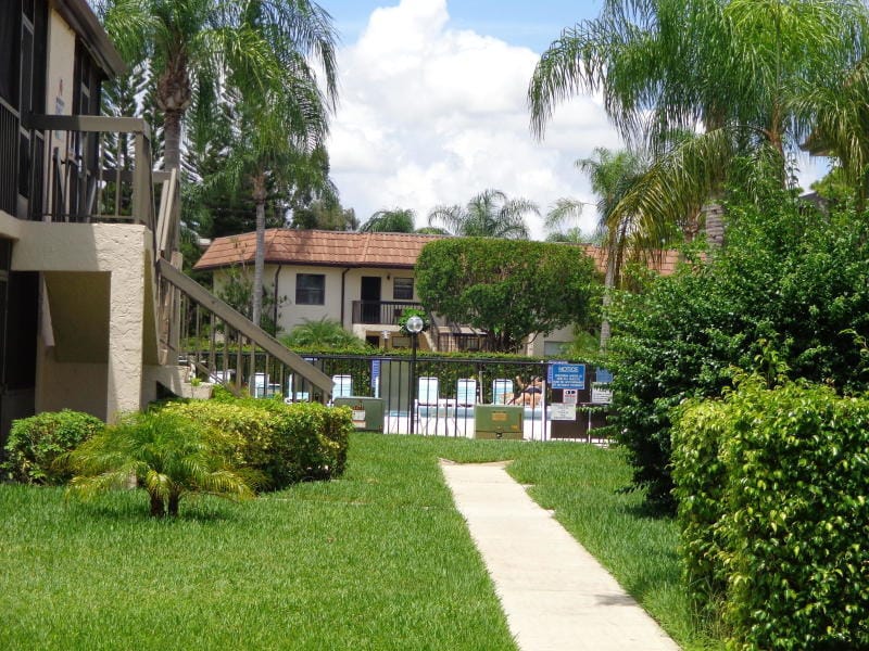 7101 GOLF COLONY Court 201, Lake Worth, FL 33467 photo 11