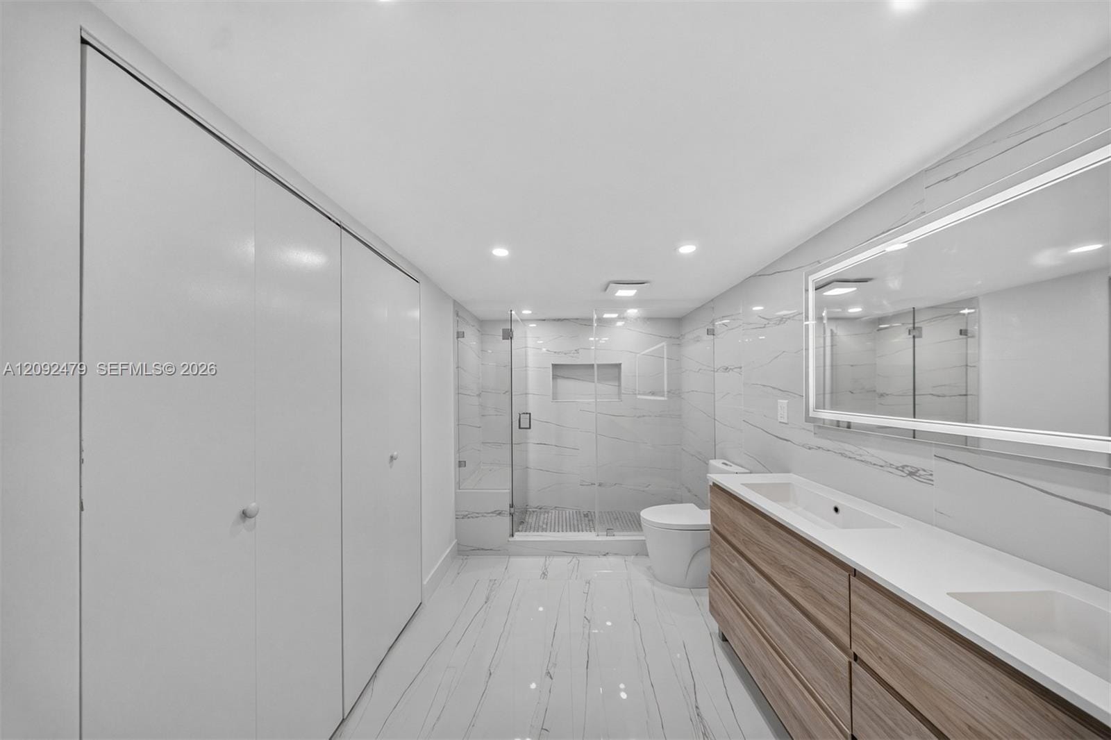 100 Bayview Drive 1908, Sunny Isles Beach, FL 33160 photo 12