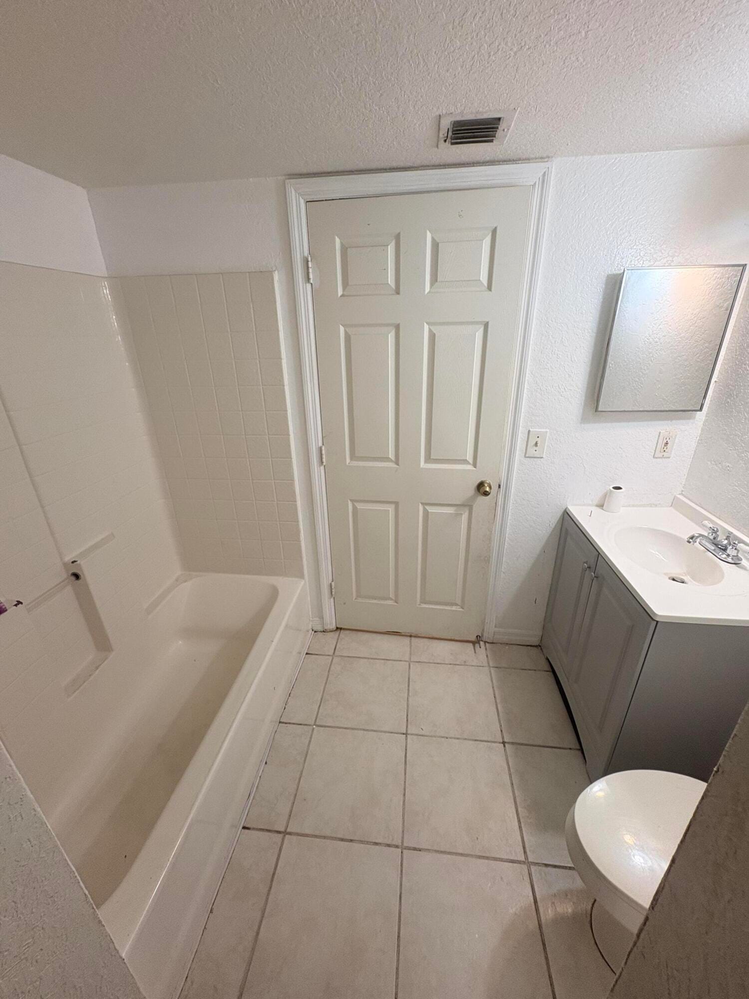 4245 S 57TH Avenue 101W — photo 8