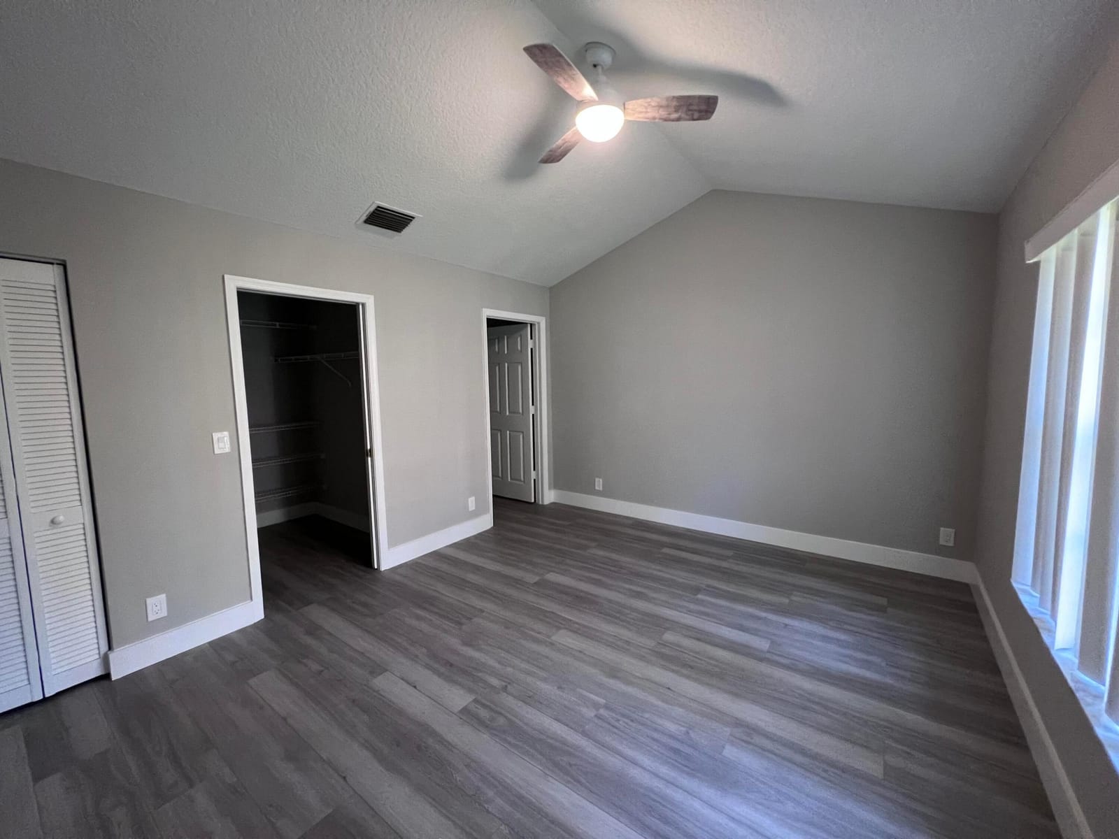 1596 Hawthorne Place — photo 11