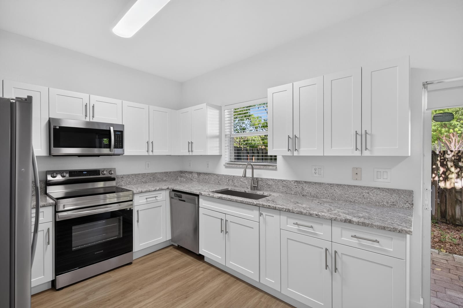 21952 SW 93RD Place 21952, Cutler Bay, FL 33190 photo 17