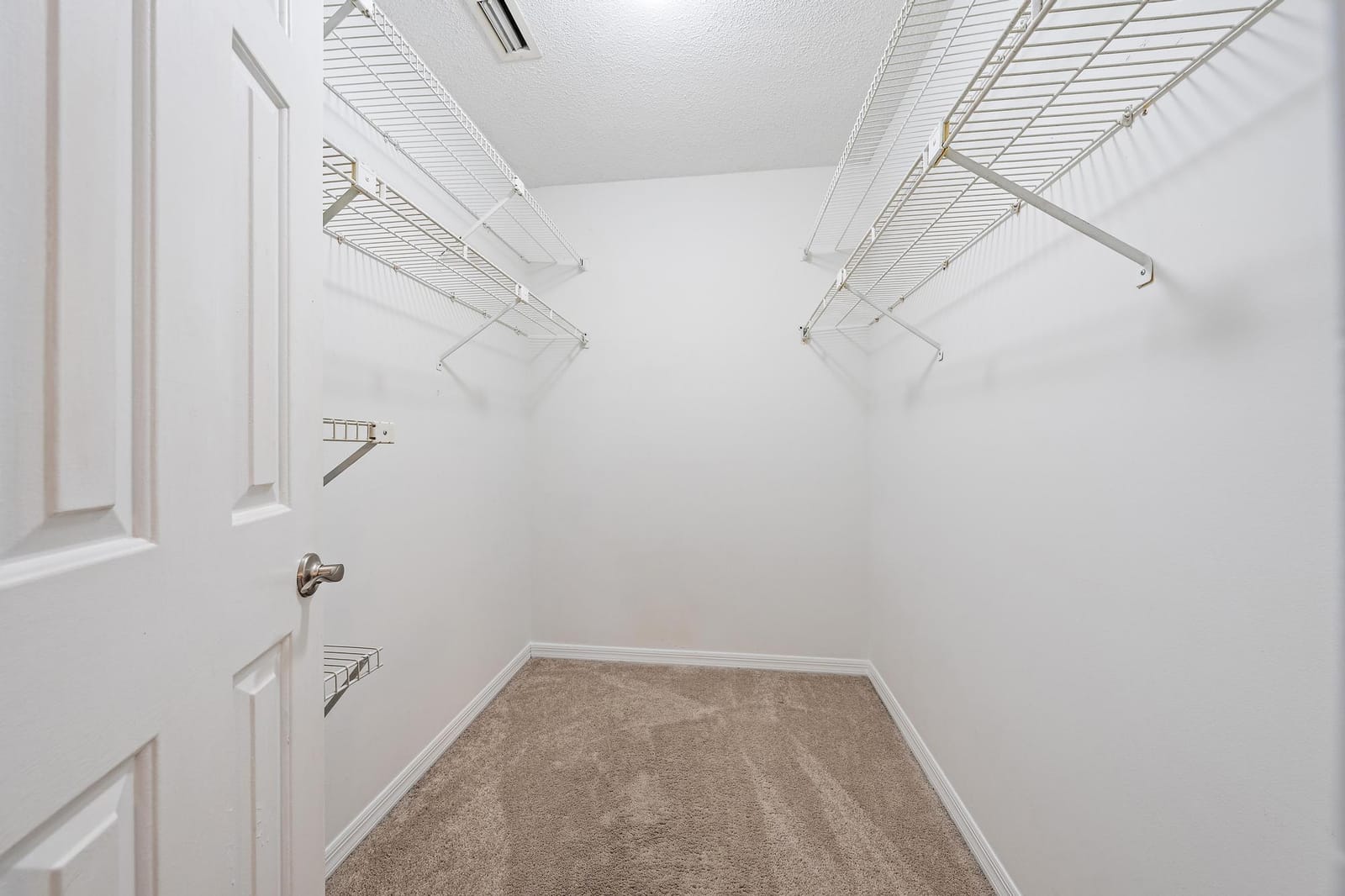 148 WEYBRIDGE Circle C — photo 11