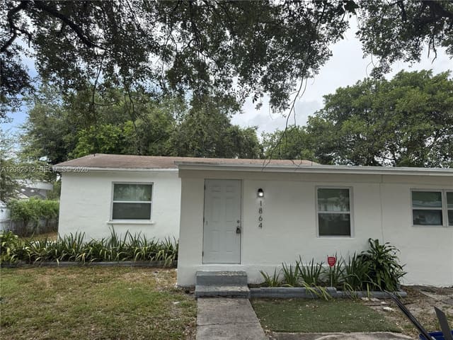 1864 NW 88th Terrace, Miami, FL 33147