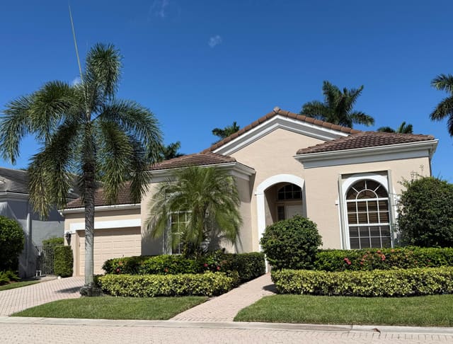 6290 NW 42nd Way, sold in Mayfair, Coral Springs, FL