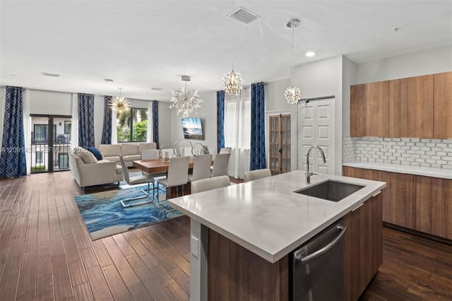 4720 NW 84th Court, Downtown Doral South Phas, Doral, FL