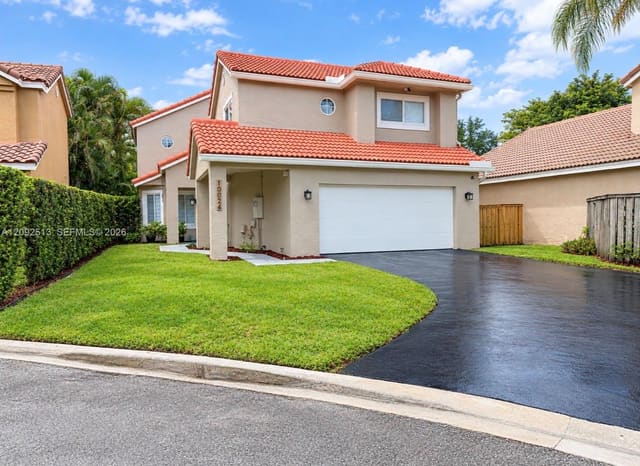 10024 NW 4th Street, Plantation, FL 33324