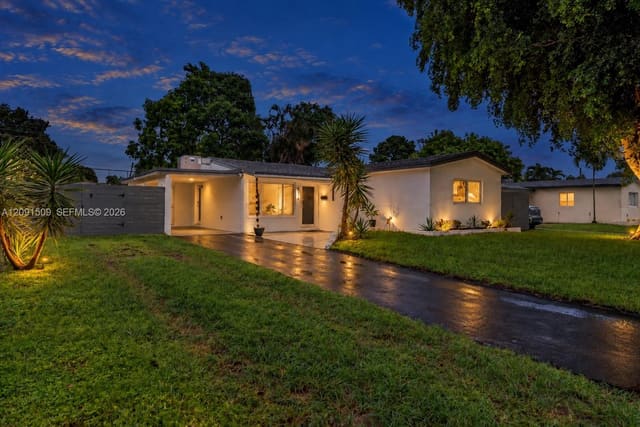 6551 Scott Street, Hollywood, FL 33024