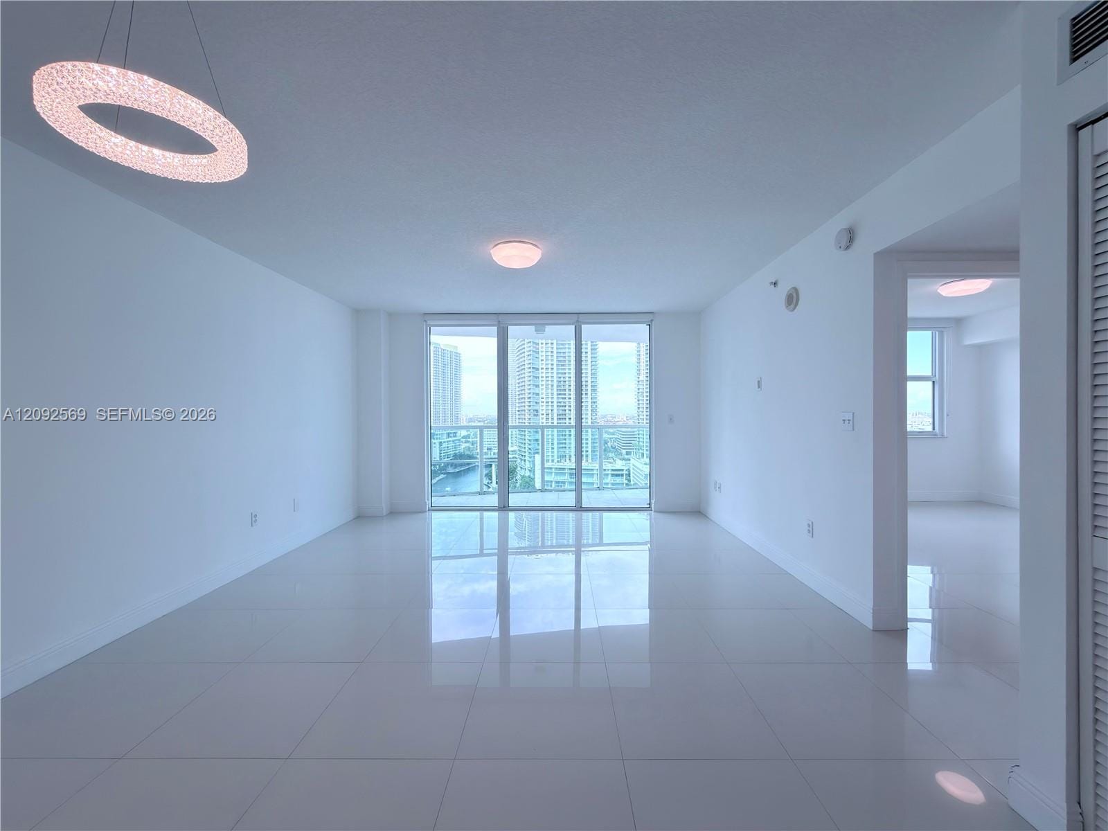 31 SE 5th Street 2307 — photo 7