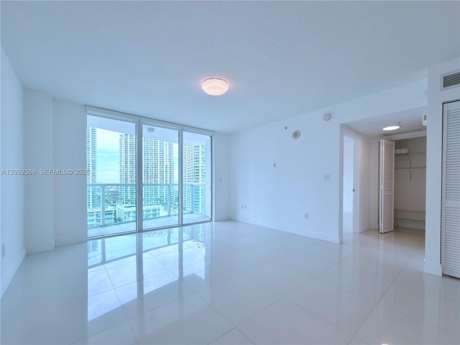 31 SE 5th Street 2307 — photo 8