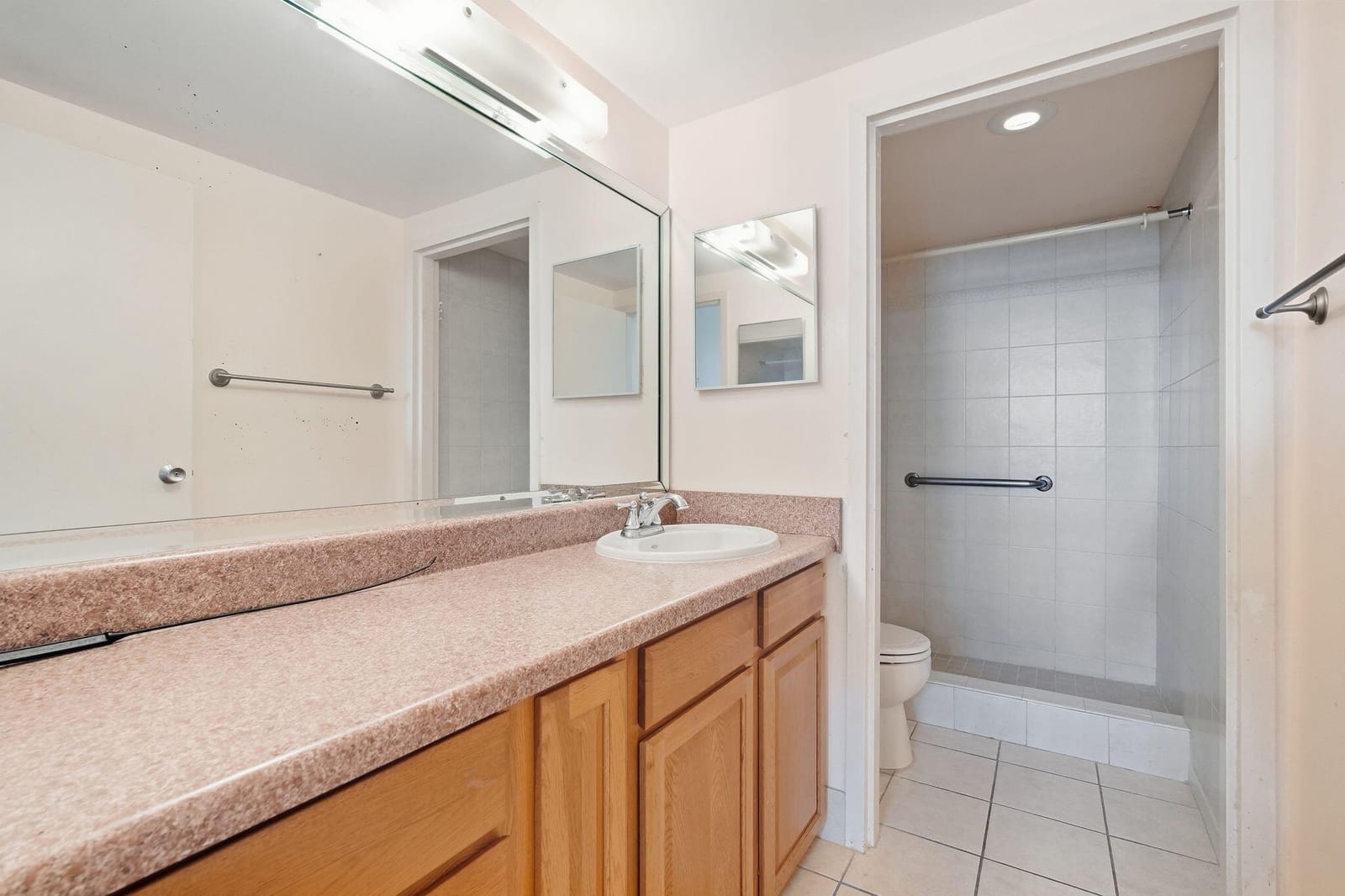 8425 Forest Hills Drive 205 — photo 11