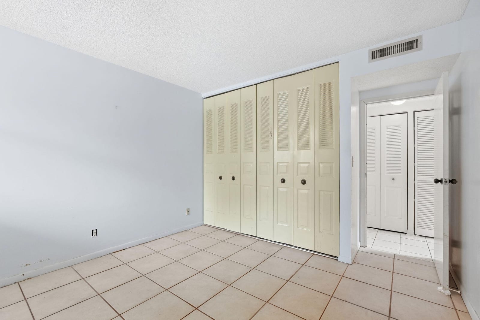 8425 Forest Hills Drive 205, Coral Springs, FL 33065 photo 14