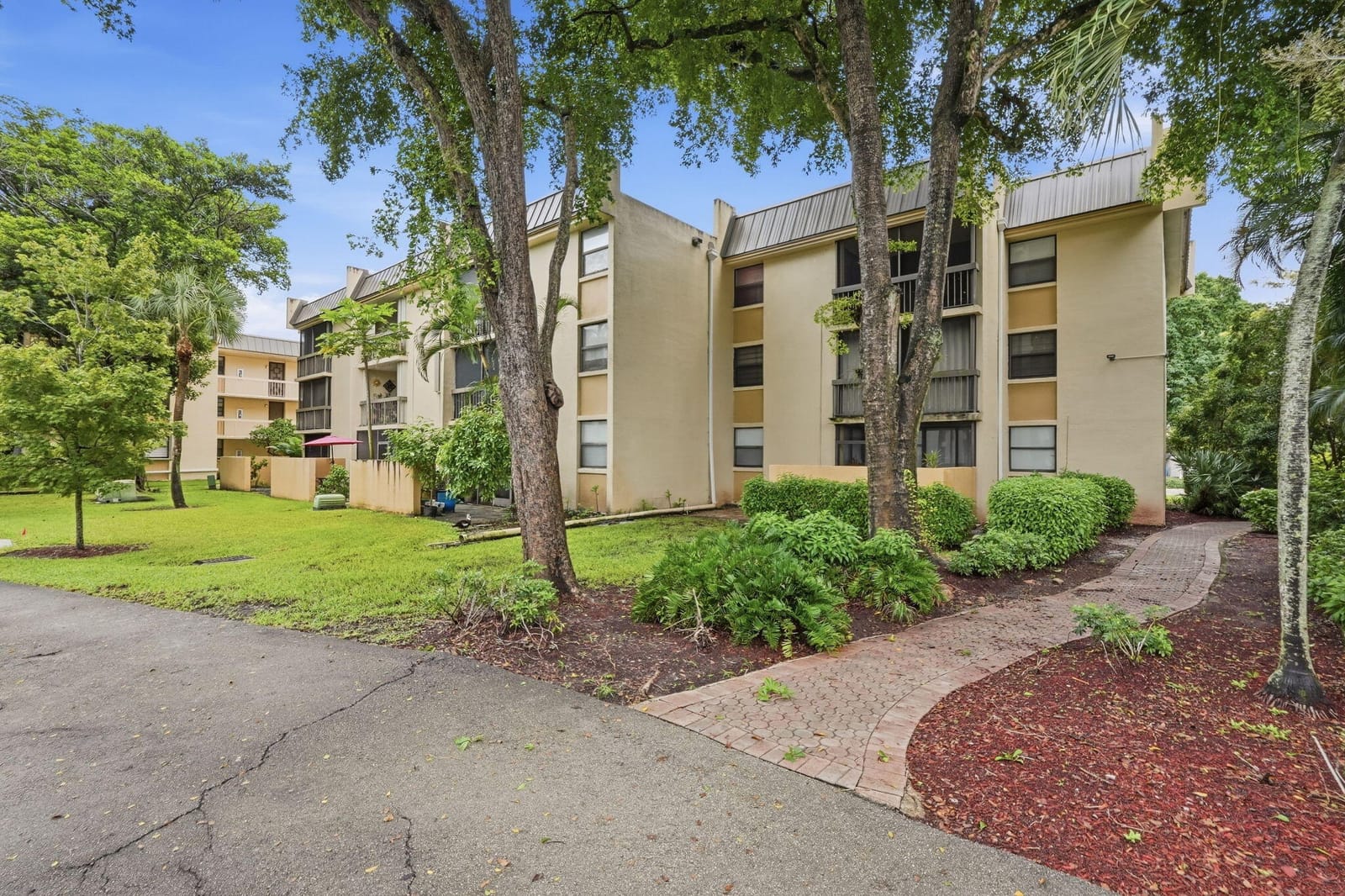 8425 Forest Hills Drive 205, Coral Springs, FL 33065 photo 28