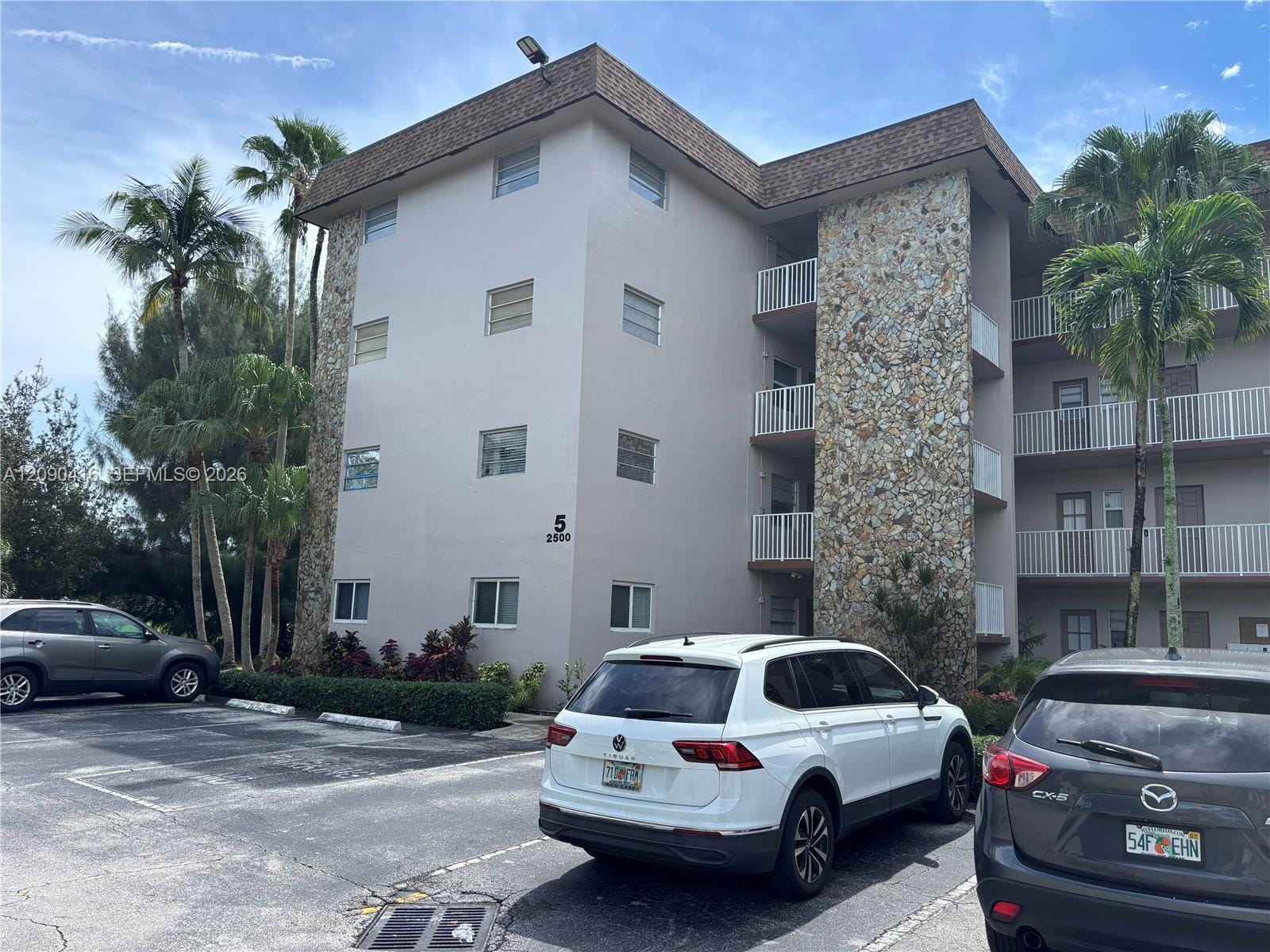 2500 SW 81st Avenue 403 — photo 4