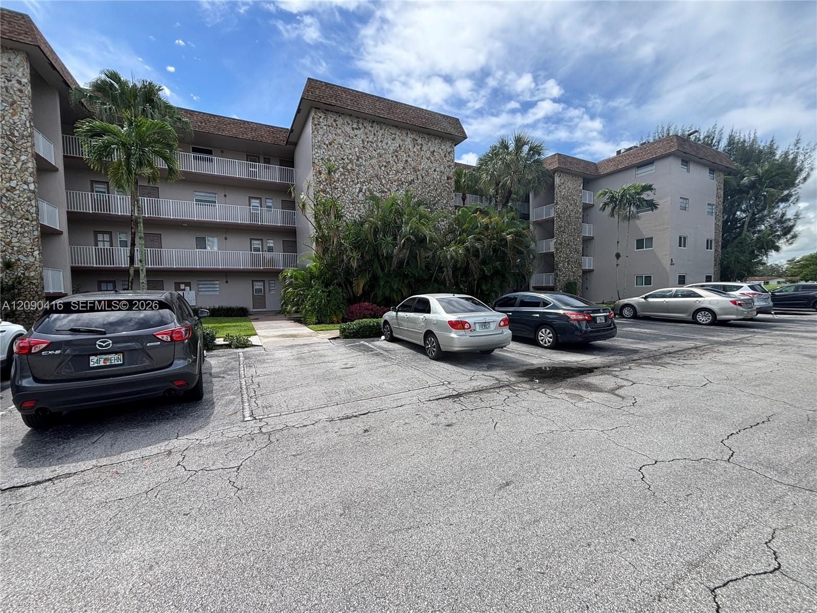2500 SW 81st Avenue 403 — photo 7