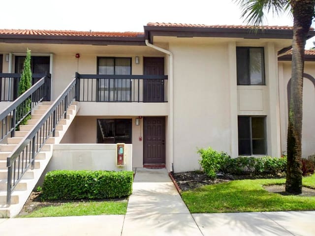 350 Club Circle 105, Boca Raton, FL 33487