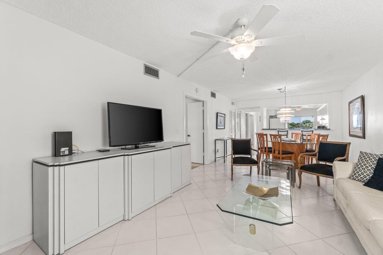 5380 CEDAR LAKE Drive 303, Boynton Beach, FL 33437 photo 18