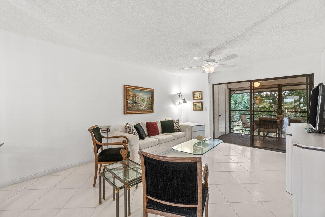 5380 CEDAR LAKE Drive 303 — photo 3