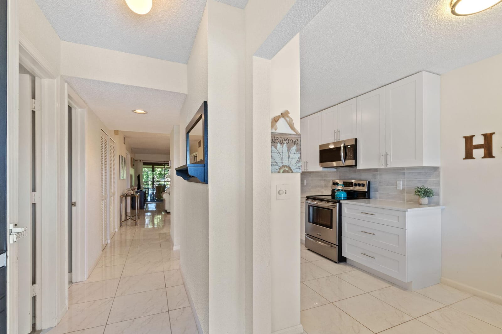 5380 CEDAR LAKE Drive 304 — photo 9