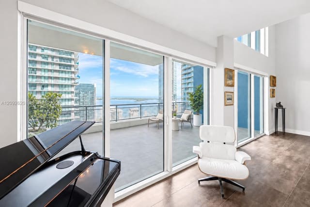 60 SW 13th Street 4002, Miami, FL 33130