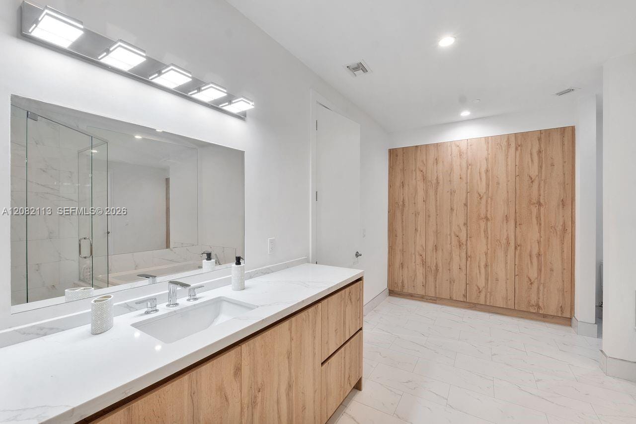 20 Isle Of Venice Drive 302, Fort Lauderdale, FL 33301 photo 22
