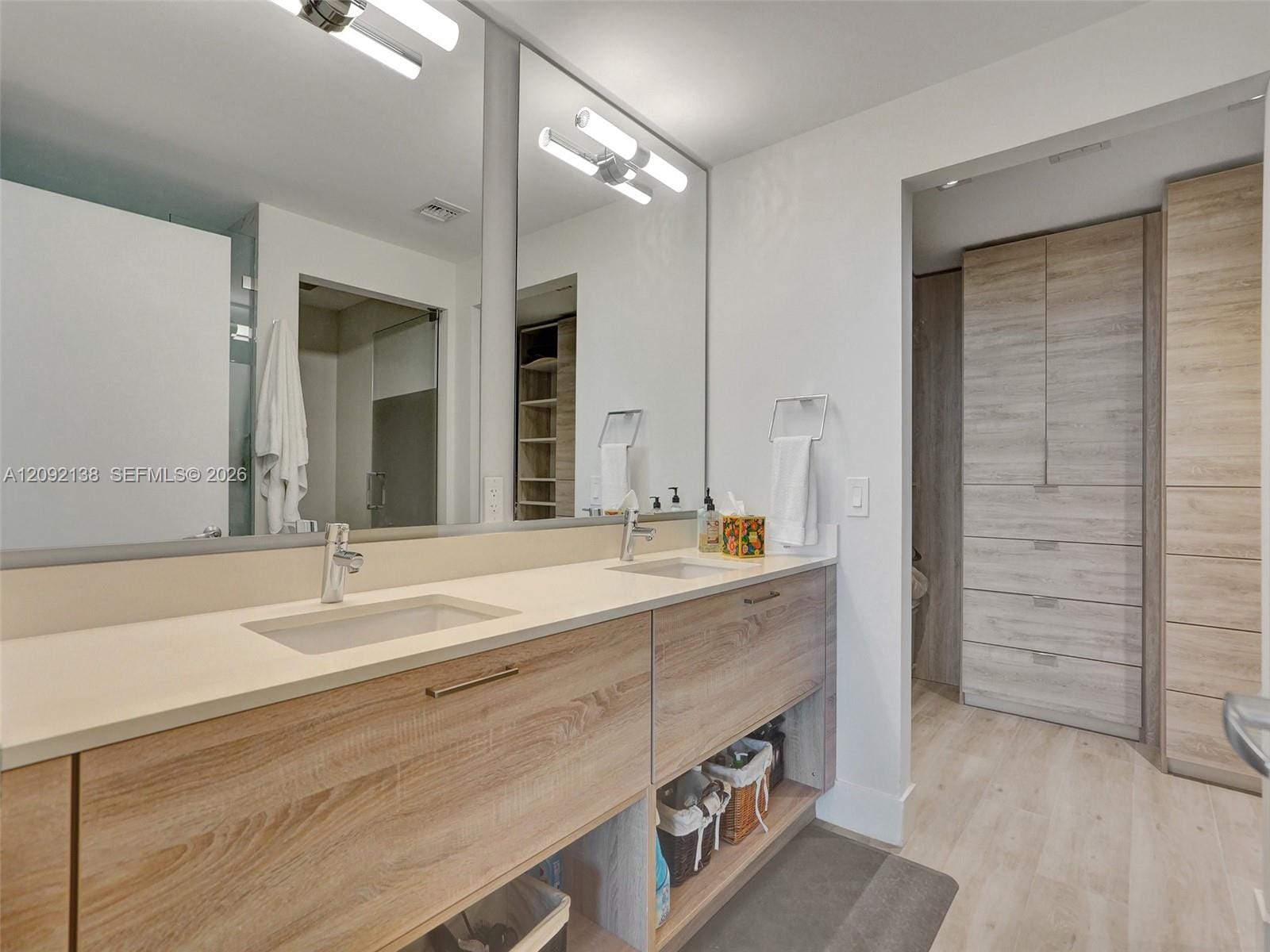 16385 Biscayne Boulevard 2107, North Miami Beach, FL 33160 photo 14