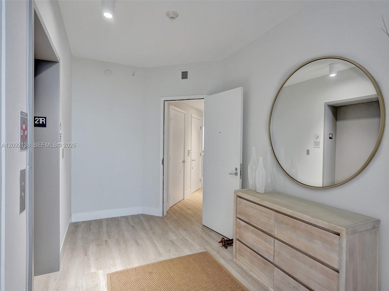 16385 Biscayne Boulevard 2107, North Miami Beach, FL 33160 photo 24
