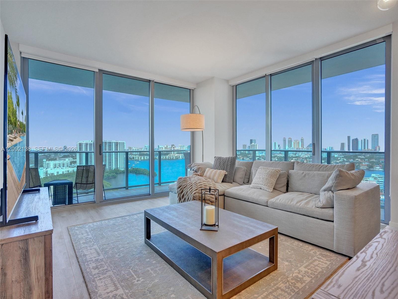 16385 Biscayne Boulevard 2107, North Miami Beach, FL 33160 photo 27