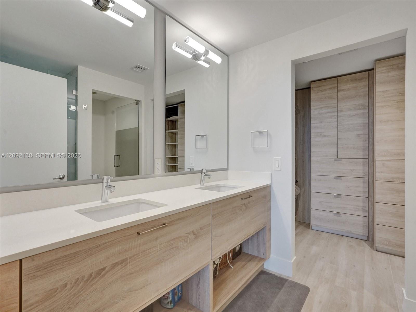 16385 Biscayne Boulevard 2107, North Miami Beach, FL 33160 photo 29