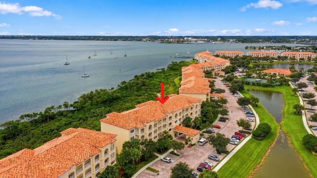 24 Harbour Isle Drive W 204, Fort Pierce, FL 34949