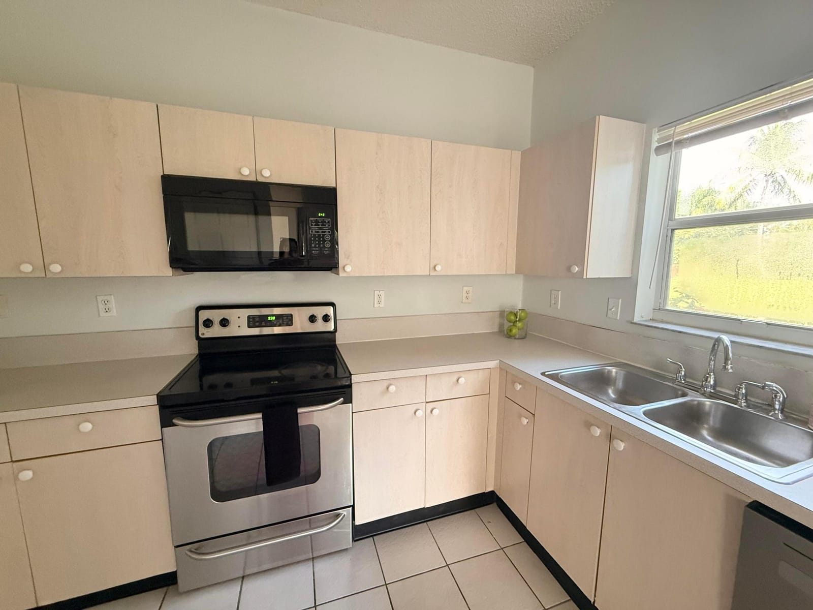 12077 Sunset Point Circle — photo 4