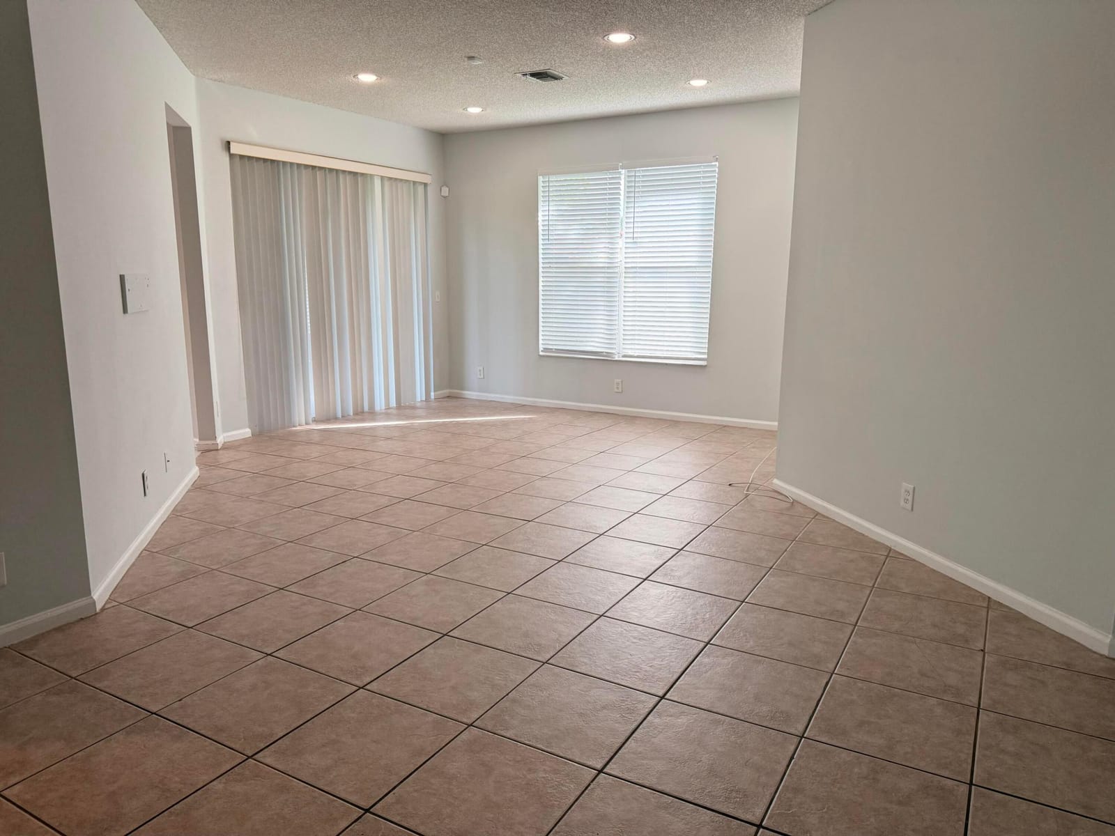 12077 Sunset Point Circle — photo 9