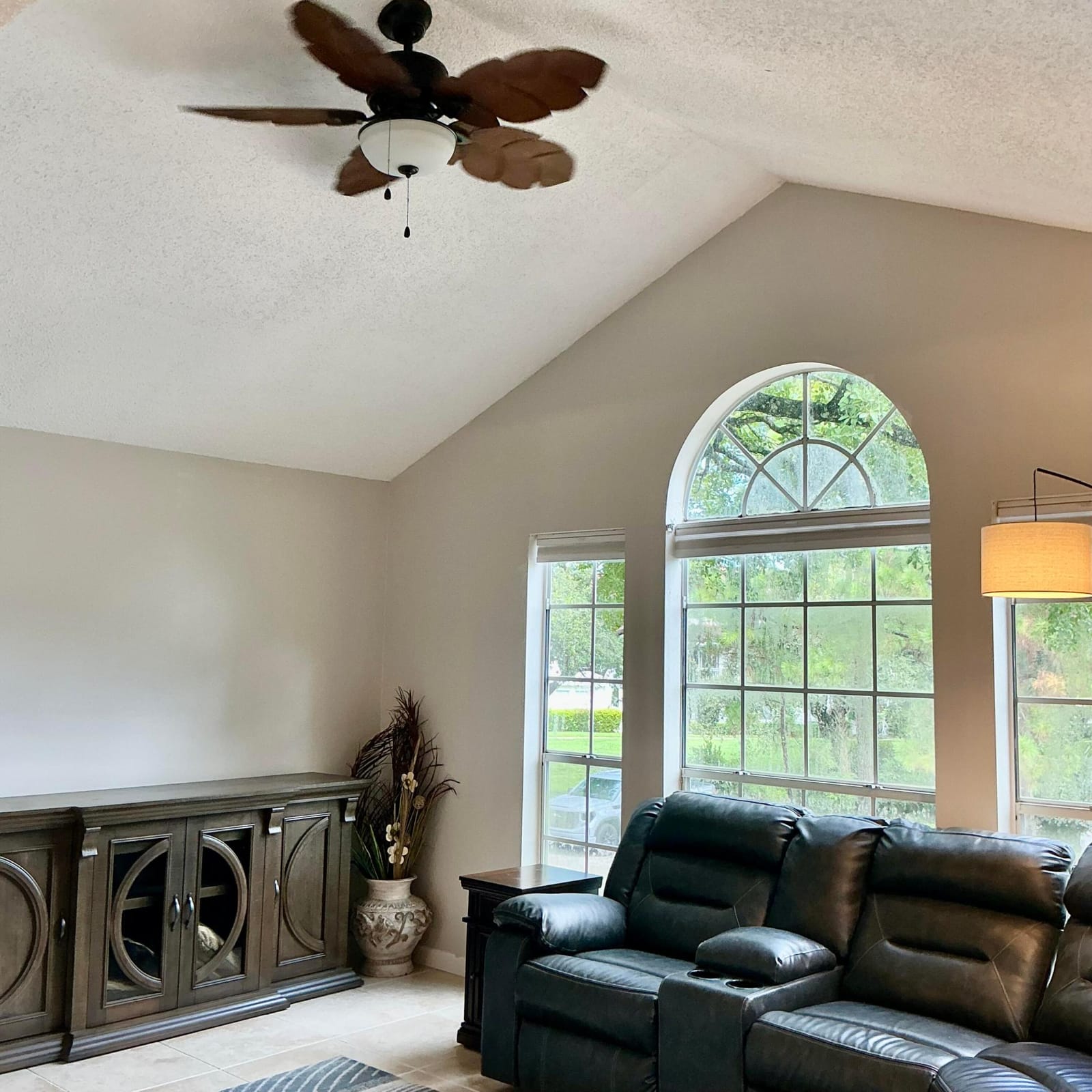1125 Crystal Way B — photo 4