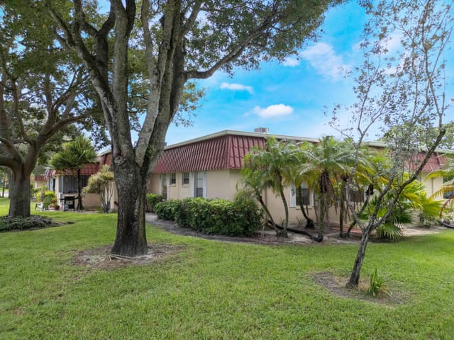 857 Worcester Lane B, Lake Worth, FL 33467