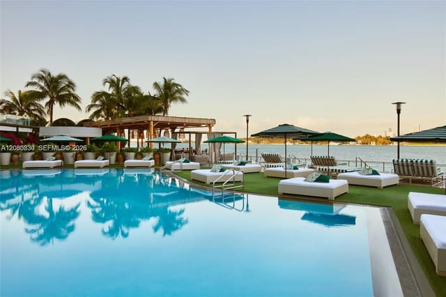 1100 West Avenue 419, Miami Beach, FL 33139