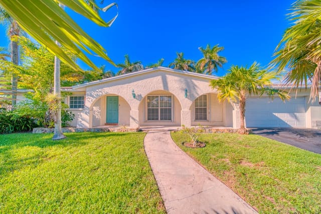20120 SW 84th Place, Saga Bay Sec One Part One, Cutler Bay, FL
