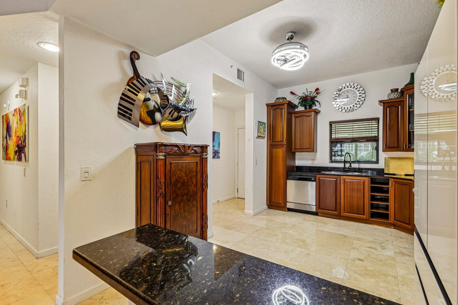 1620 Presidential Way 310 — photo 8