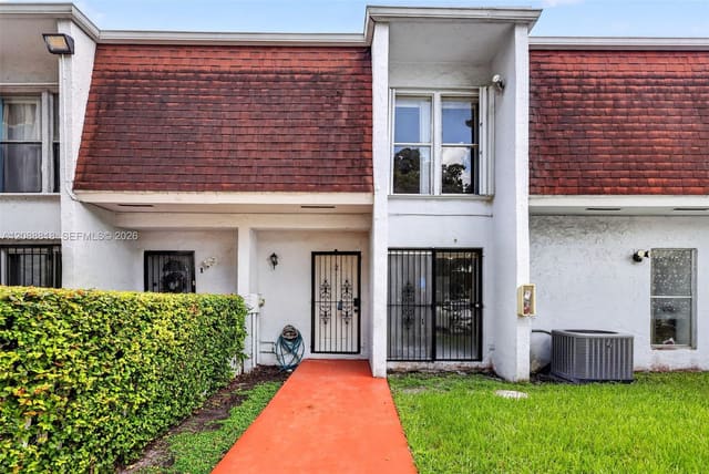 500 NW 107th Avenue 2C, Miami, FL 33172