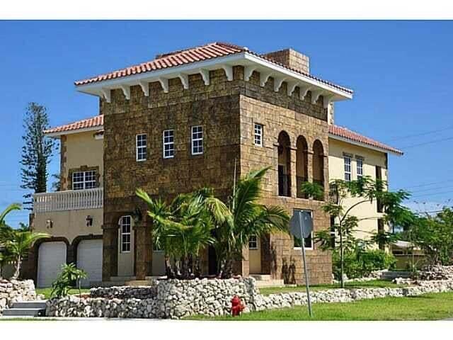 1600 NE 2nd Street, Pompano Beach, FL 33060
